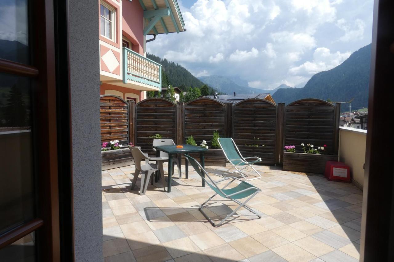 La Meisules Pozza di Fassa Exterior photo